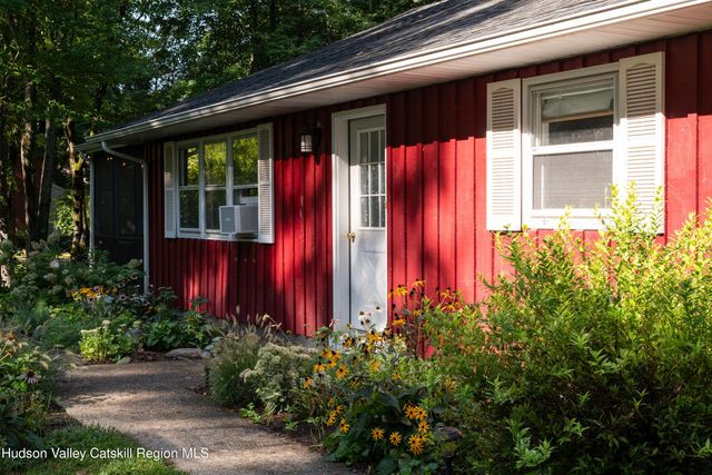303 Sepasco Lake, Rhinebeck, NY 12572