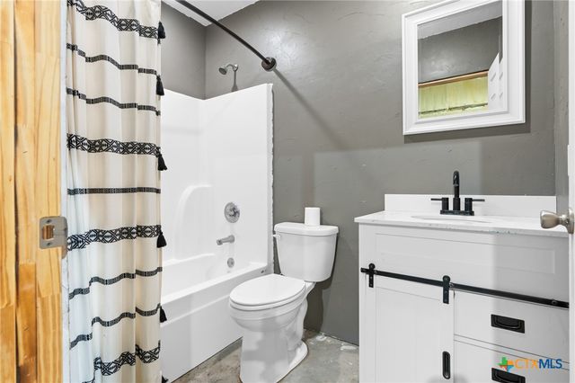 2483 County Road 303, Oglesby, TX 76561