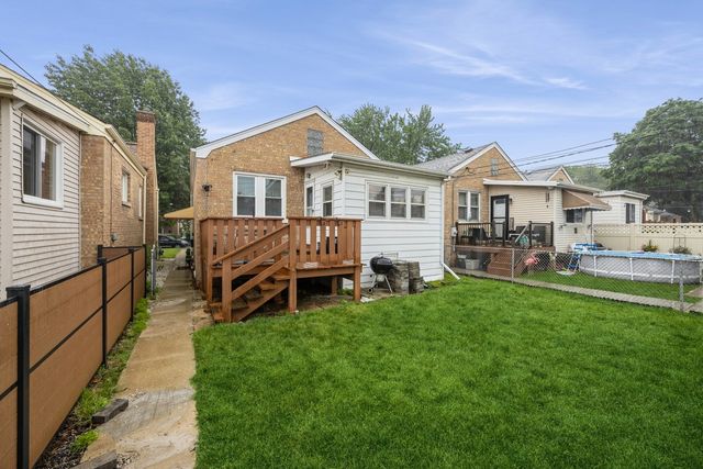 2238 Forest Avenue, North Riverside, IL 60546