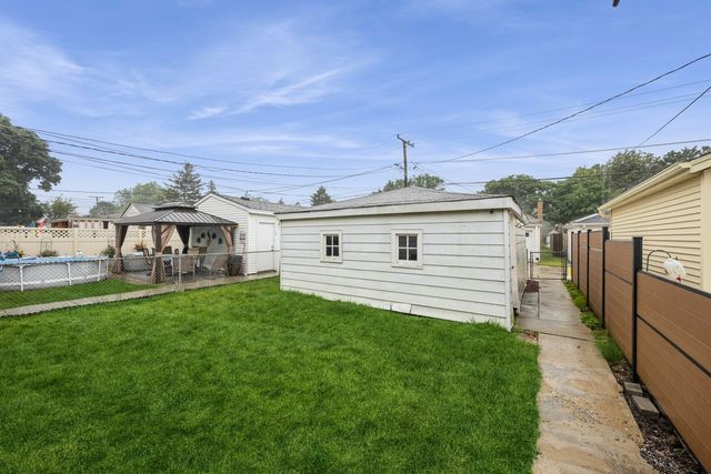 2238 Forest Avenue, North Riverside, IL 60546