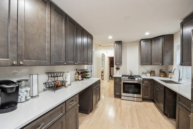 2238 Forest Avenue, North Riverside, IL 60546