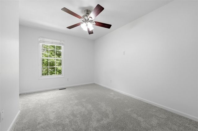 119 Walnut Dr, Nottingham, PA 15330