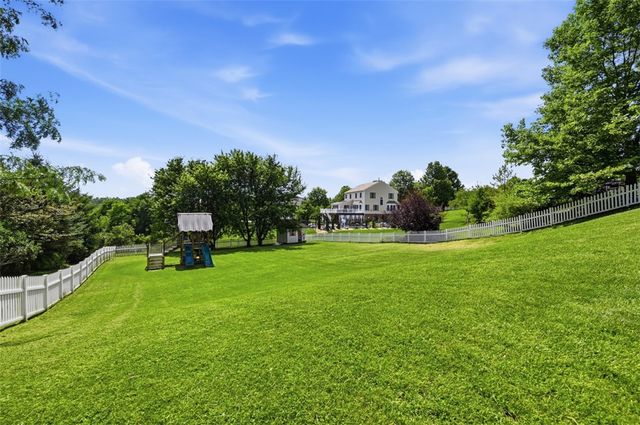 119 Walnut Dr, Nottingham, PA 15330