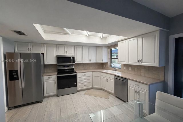 1341 NW 71st Ave, Plantation, FL 33313