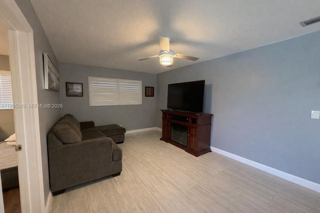 1341 NW 71st Ave, Plantation, FL 33313