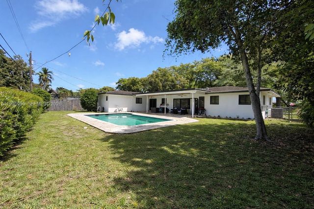 1341 NW 71st Ave, Plantation, FL 33313