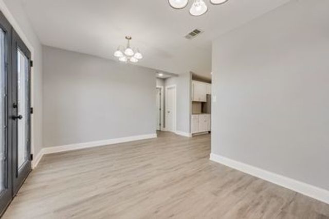 609 E Morton Street, Denison, TX 75021