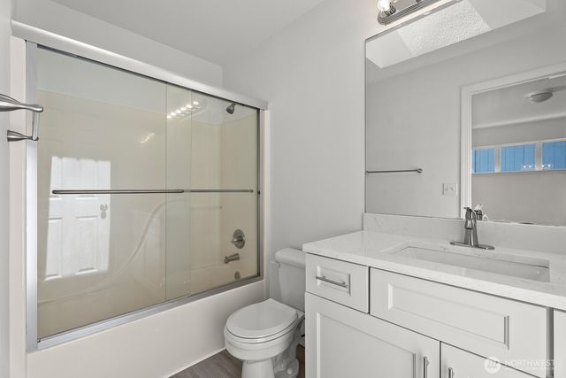 2707 S 268th Place, Kent, WA 98032