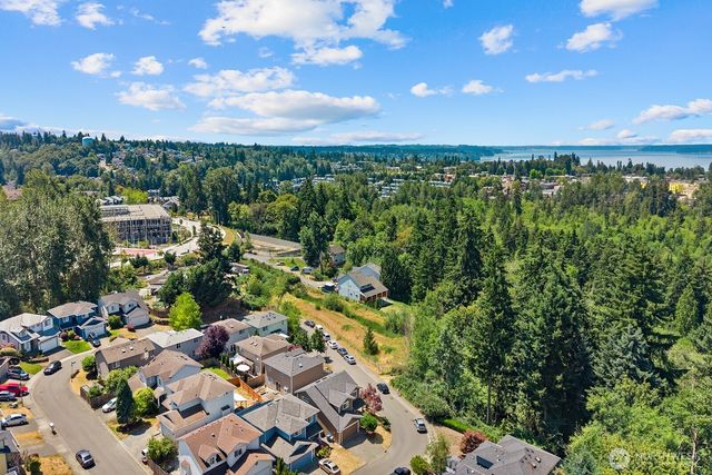 2707 S 268th Place, Kent, WA 98032