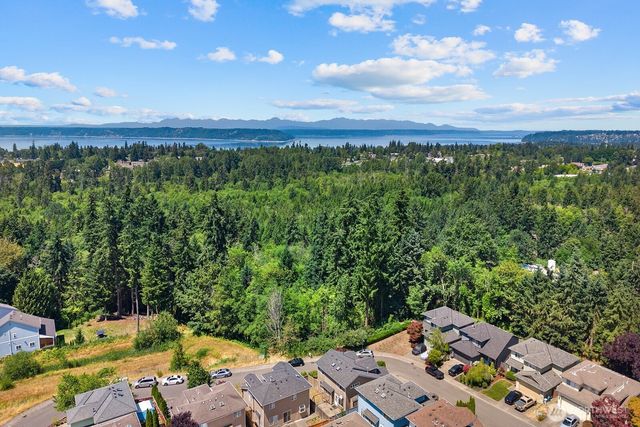 2707 S 268th Place, Kent, WA 98032