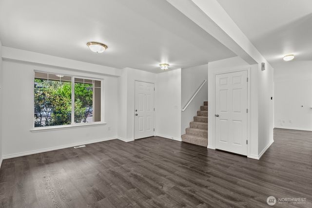 2707 S 268th Place, Kent, WA 98032