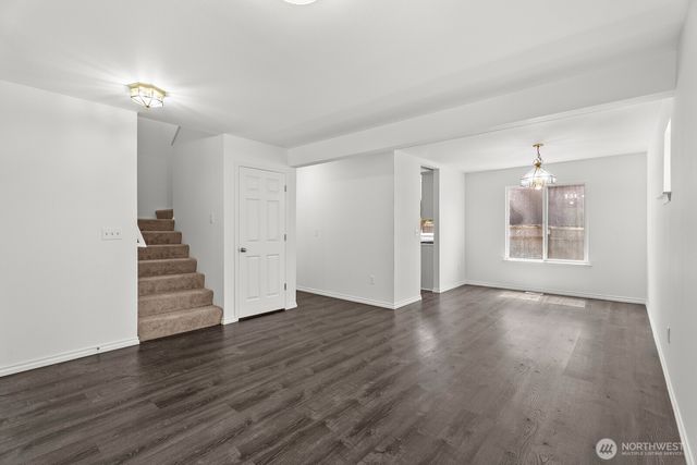 2707 S 268th Place, Kent, WA 98032