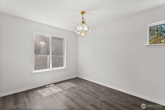 2707 S 268th Place, Kent, WA 98032