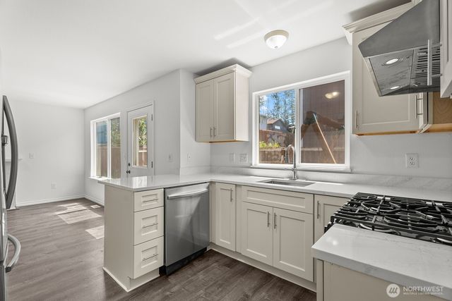 2707 S 268th Place, Kent, WA 98032
