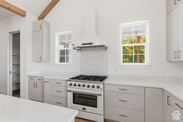 76 W 200 S, Hyde Park, UT 84318