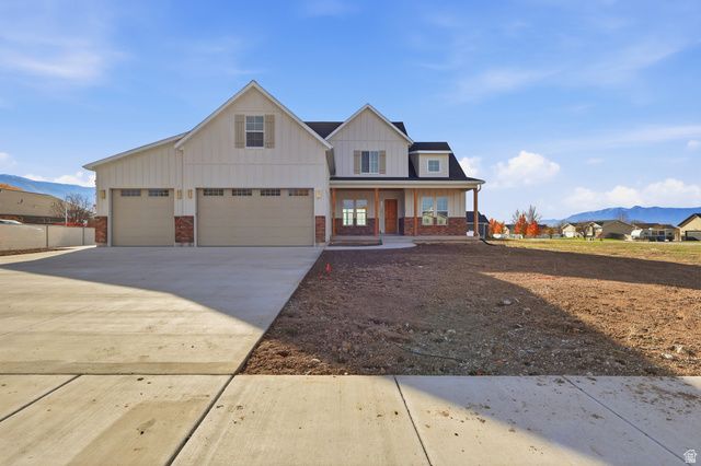 76 W 200 S, Hyde Park, UT 84318