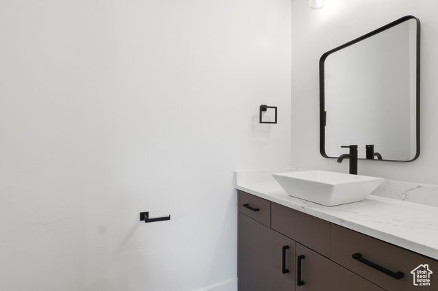 76 W 200 S, Hyde Park, UT 84318