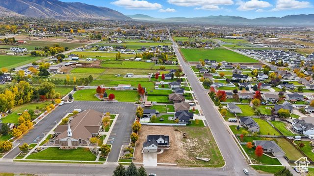76 W 200 S, Hyde Park, UT 84318