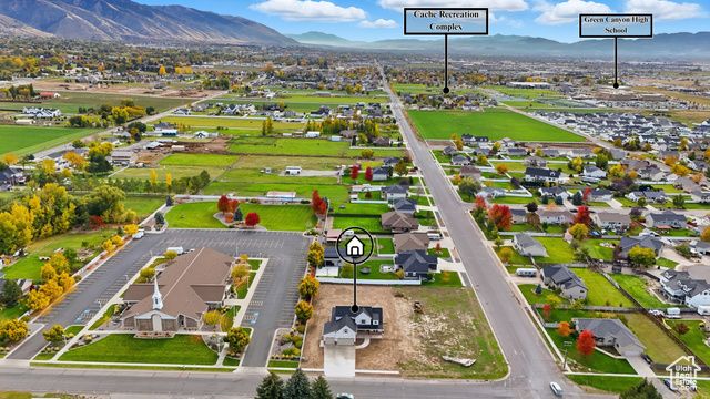 76 W 200 S, Hyde Park, UT 84318