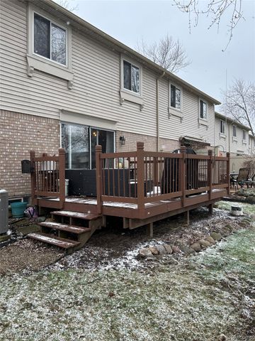 1987 E Franklin Drive 65, Canton Charter Township, MI 48187