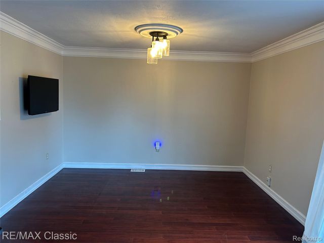 1987 E Franklin Drive 65, Canton Charter Township, MI 48187