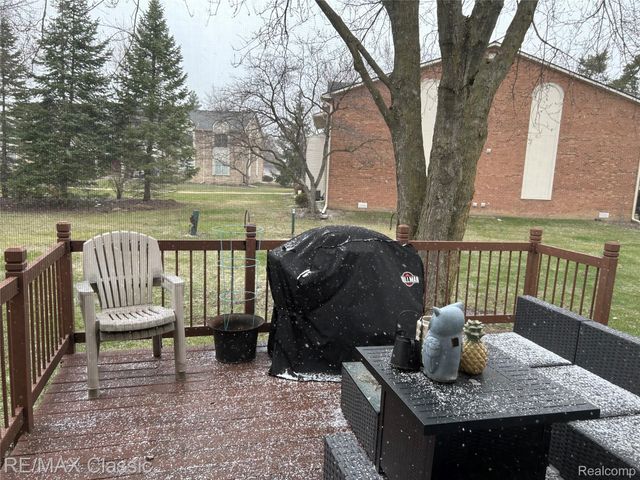 1987 E Franklin Drive 65, Canton Charter Township, MI 48187