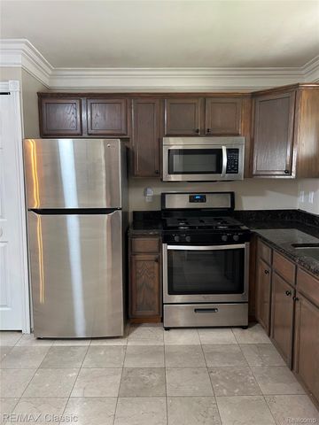 1987 E Franklin Drive 65, Canton Charter Township, MI 48187