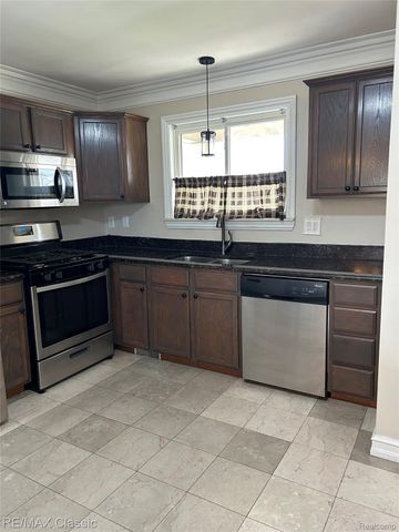 1987 E Franklin Drive 65, Canton Charter Township, MI 48187