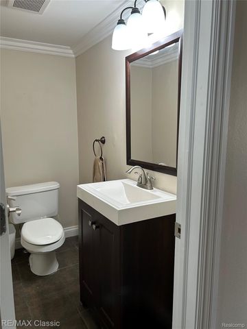 1987 E Franklin Drive 65, Canton Charter Township, MI 48187