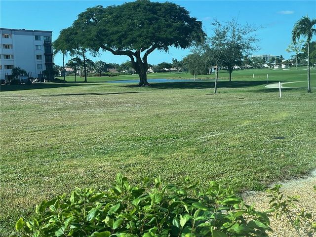 7402 Lake Breeze DR # 114, Fort Myers, FL 33907