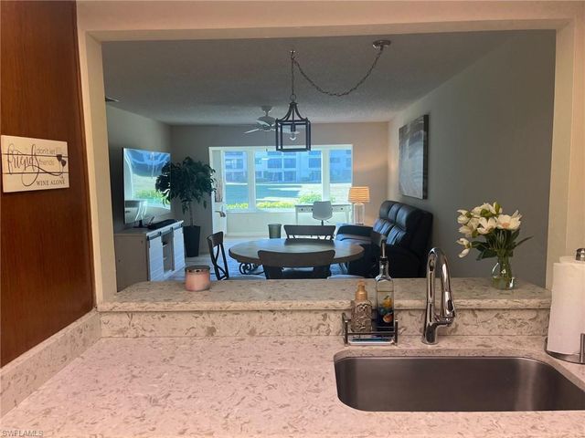 7402 Lake Breeze DR # 114, Fort Myers, FL 33907