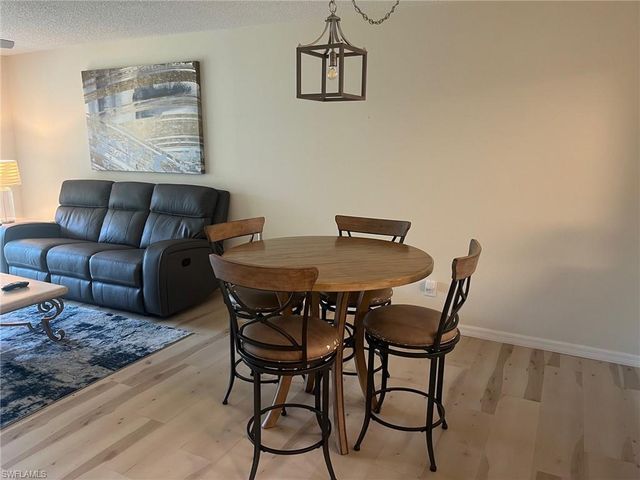 7402 Lake Breeze DR # 114, Fort Myers, FL 33907