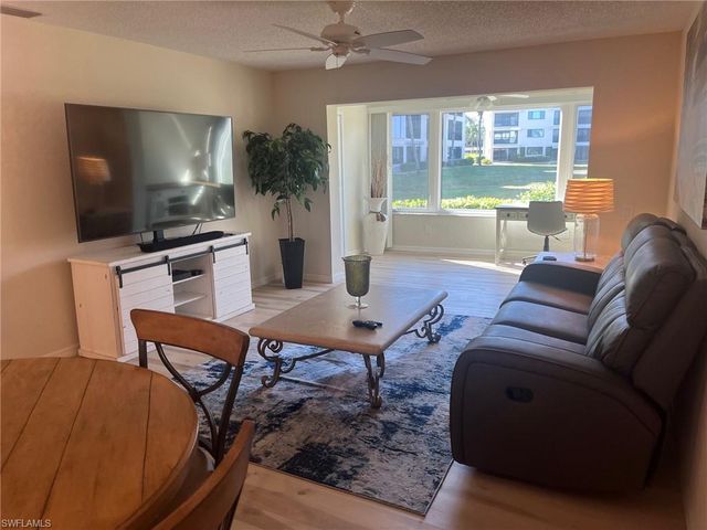 7402 Lake Breeze DR # 114, Fort Myers, FL 33907