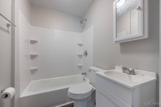 4015 Vannest Avenue, Middletown, OH 45042