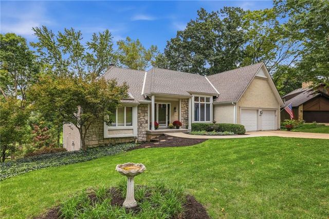 12637 Pawnee Lane, Leawood, KS 66209