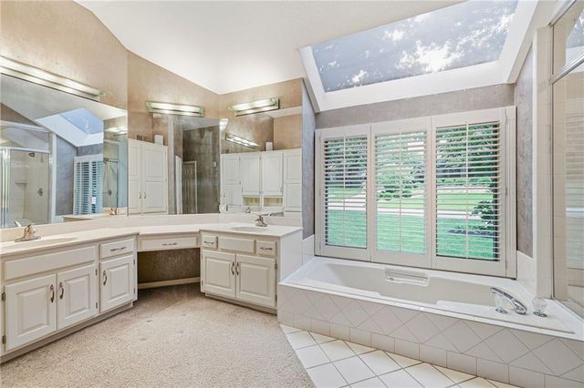 12637 Pawnee Lane, Leawood, KS 66209