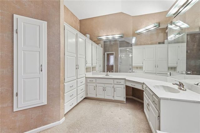 12637 Pawnee Lane, Leawood, KS 66209