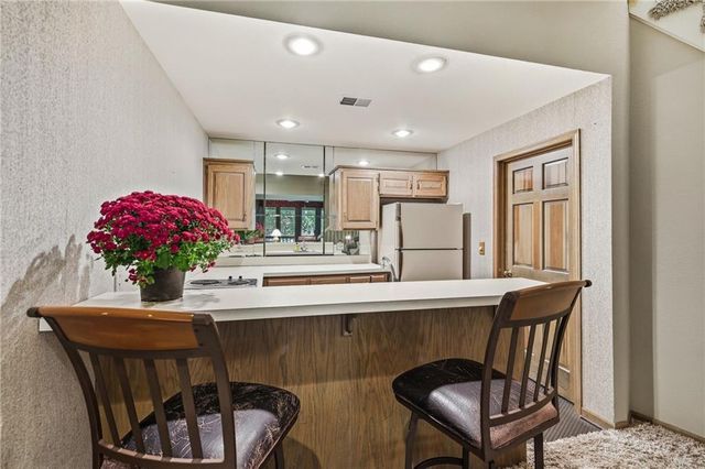 12637 Pawnee Lane, Leawood, KS 66209