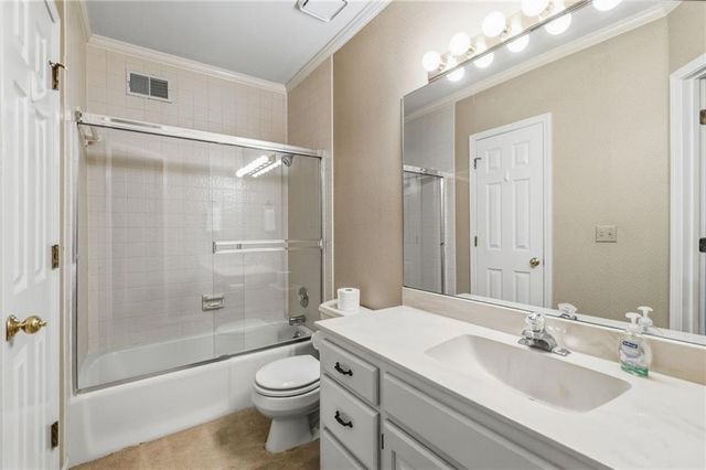 12637 Pawnee Lane, Leawood, KS 66209