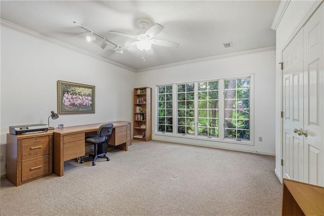 12637 Pawnee Lane, Leawood, KS 66209