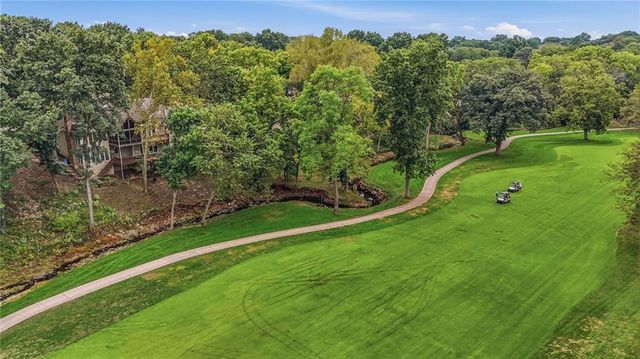 12637 Pawnee Lane, Leawood, KS 66209