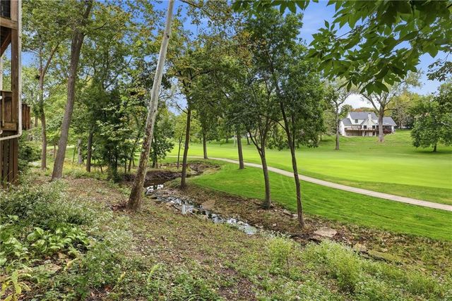 12637 Pawnee Lane, Leawood, KS 66209