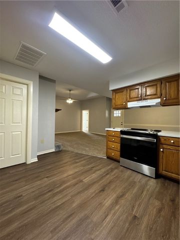 3341 Wyman Road, Fayetteville, AR 72701