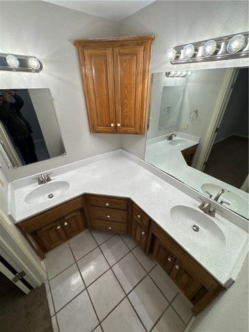 3341 Wyman Road, Fayetteville, AR 72701