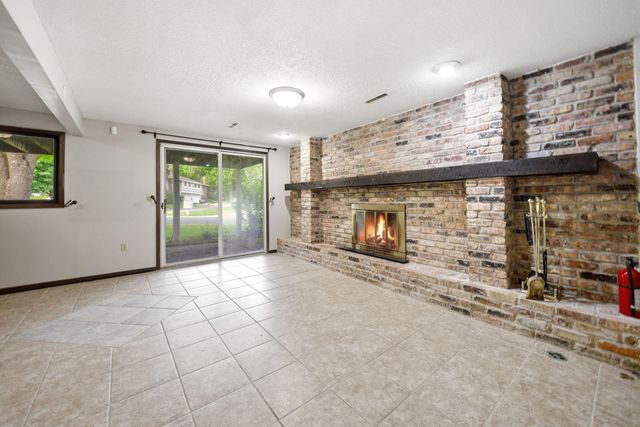 7522 Zinnia Way, Maple Grove, MN 55311