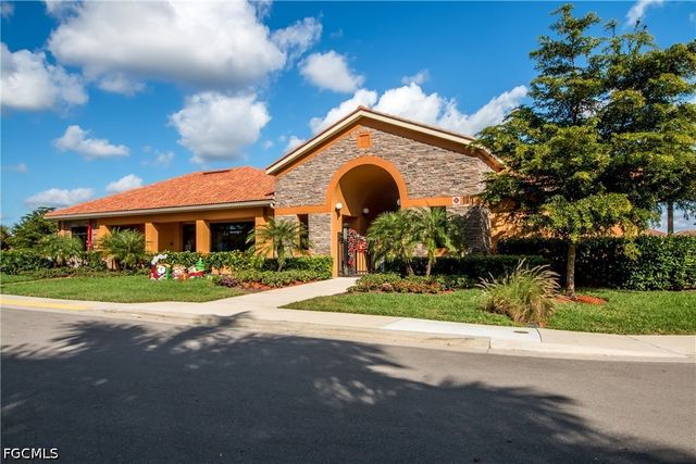 9312 River Otter DR, Fort Myers, FL 33912