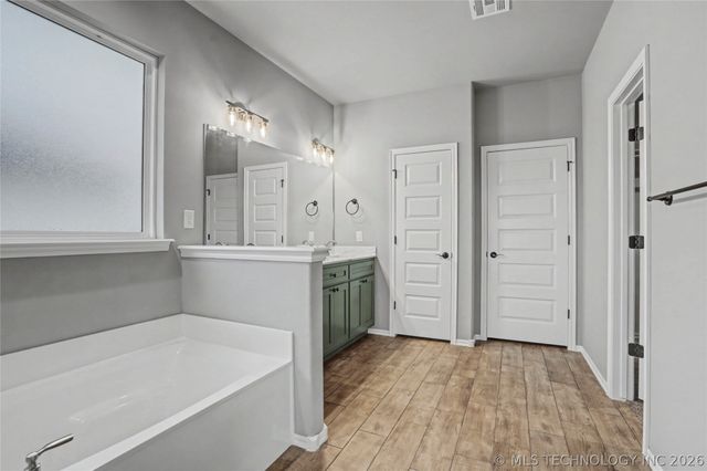 31316 E 65th Place S, Broken Arrow, OK 74014