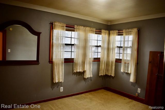 1152 Mayflower Avenue, Lincoln Park, MI 48146