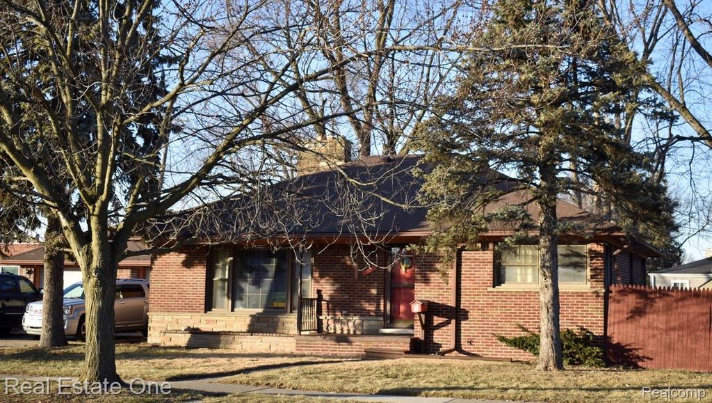 1152 Mayflower Avenue, Lincoln Park, MI 48146