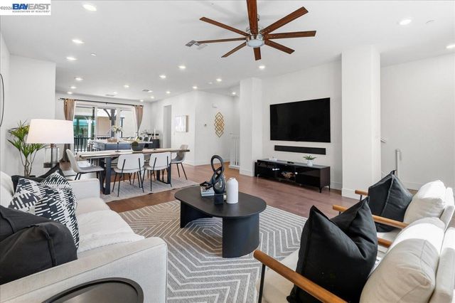 3910 Scottfield St, Dublin, CA 94568